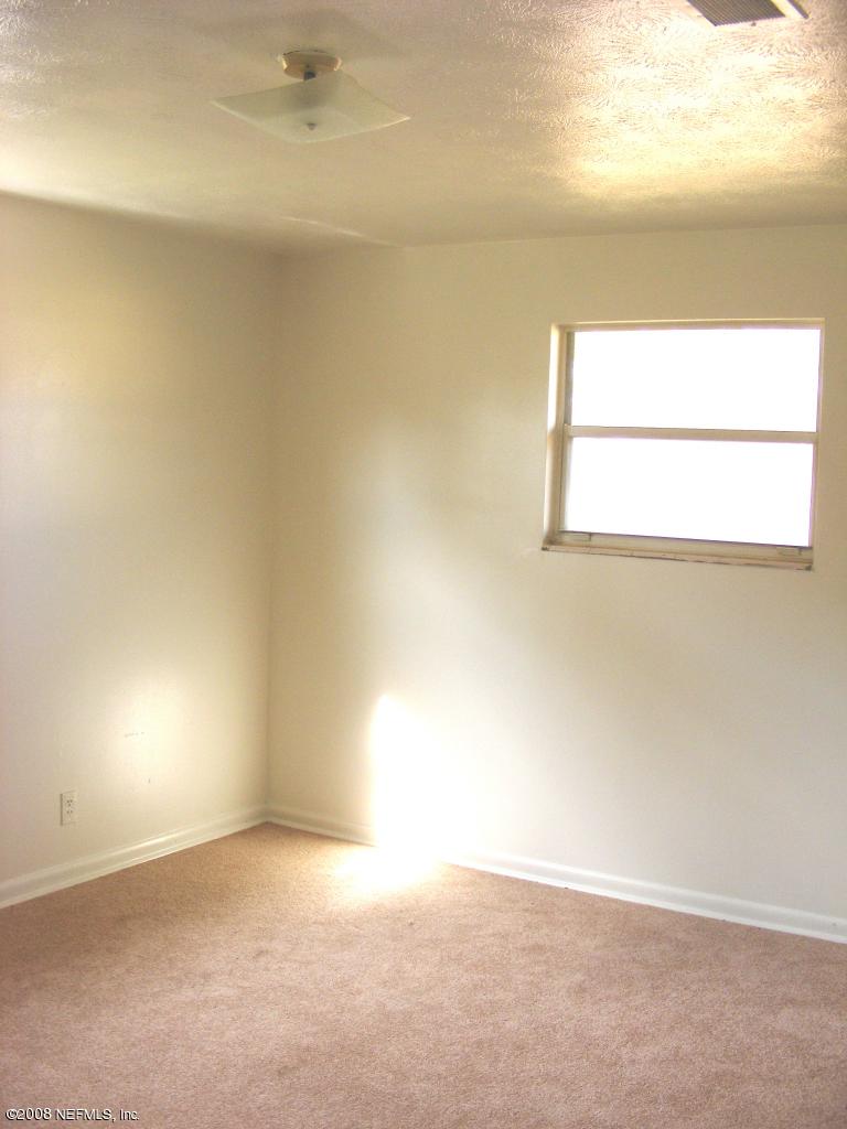 7044 Richardson Road Jacksonville, FL 32209 - Photo 5 of 10 Master Bedroom