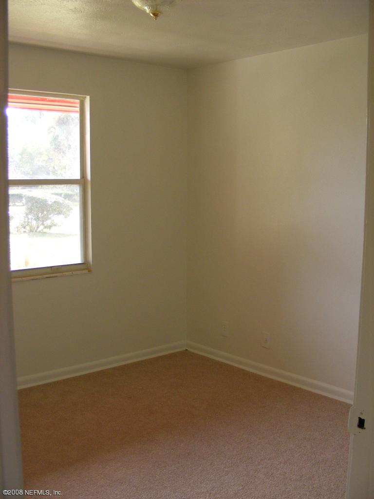 7044 Richardson Road Jacksonville, FL 32209 - Photo 6 of 10 Bedroom 2
