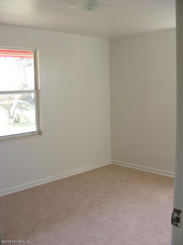 7044 Richardson Road Jacksonville, FL 32209 - Photo 7 of 10 Bedroom 3