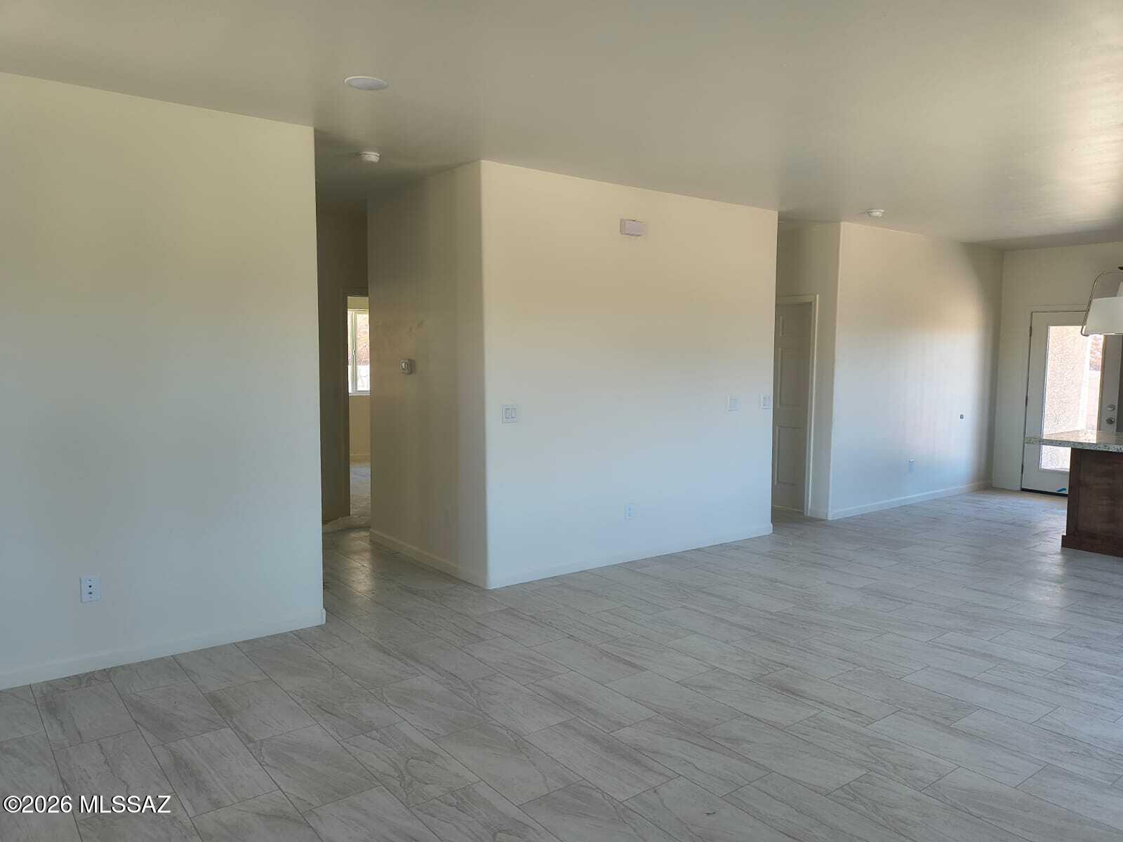 298 Camino Arenosa Rio Rico, AZ 85648 - Photo 4 of 12 Hallway
