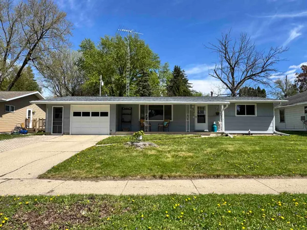 $220,000 | 621 West Street, Beaver Dam, WI 53916