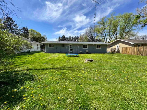 $220,000 | 621 West Street, Beaver Dam, WI 53916