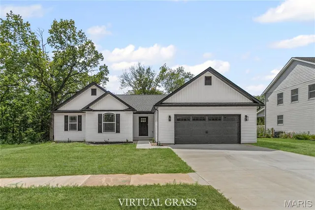 $319,000 | 1122 Redwing Court, Grafton, IL 62037