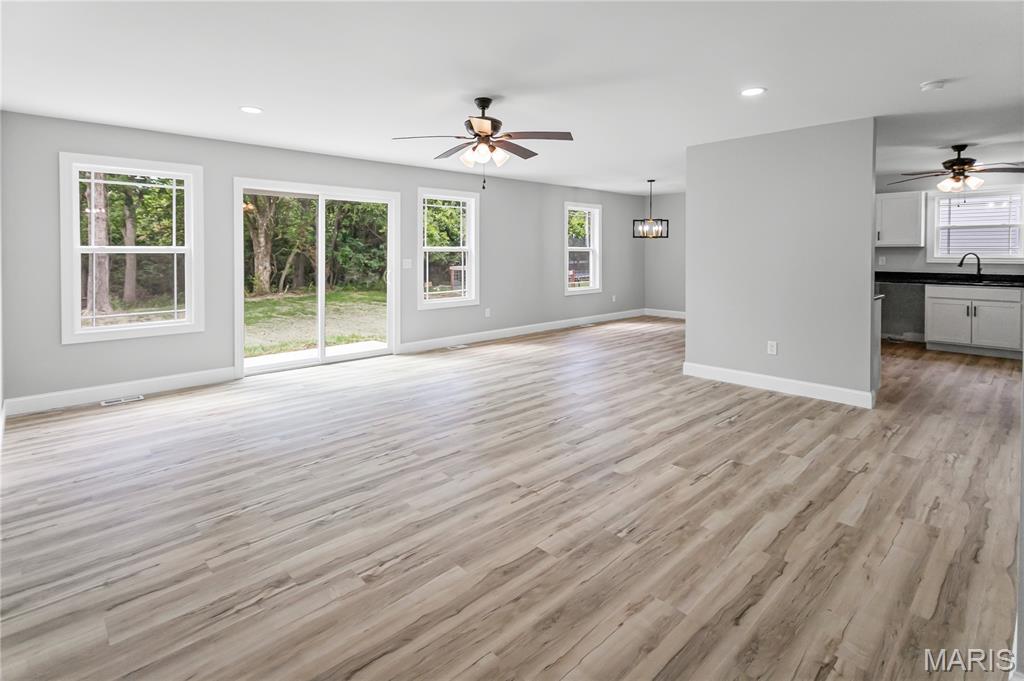 1122 Redwing Court Grafton, IL 62037 - Photo 11 of 39