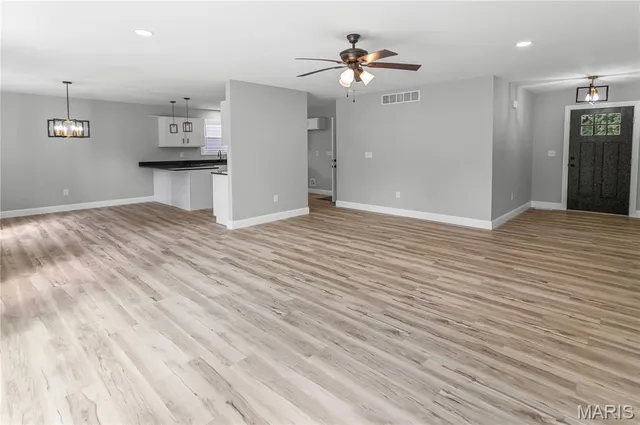 $319,000 | 1122 Redwing Court, Grafton, IL 62037