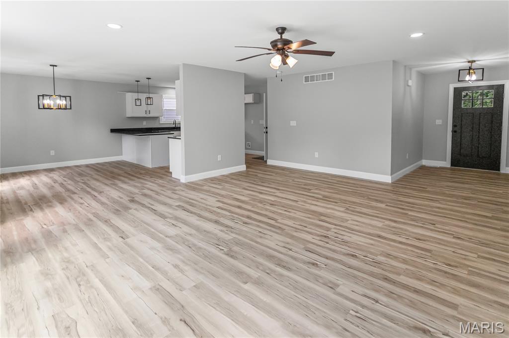 1122 Redwing Court Grafton, IL 62037 - Photo 12 of 39