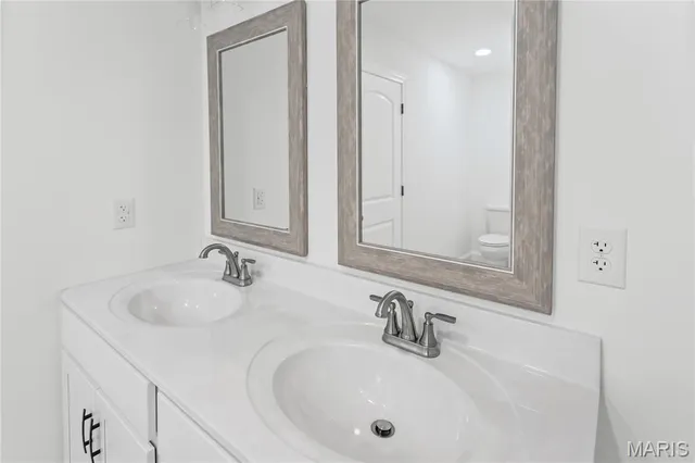 $319,000 | 1122 Redwing Court, Grafton, IL 62037