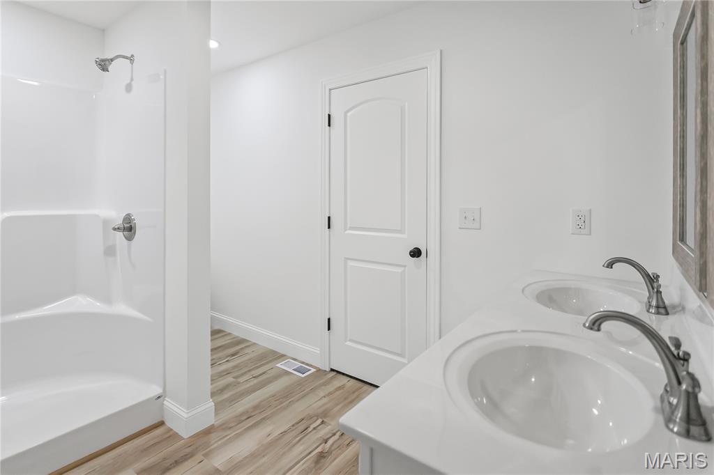 1122 Redwing Court Grafton, IL 62037 - Photo 34 of 39