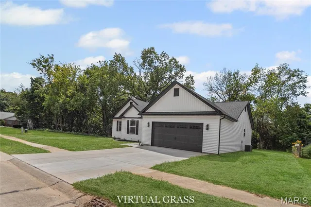 $319,000 | 1122 Redwing Court, Grafton, IL 62037