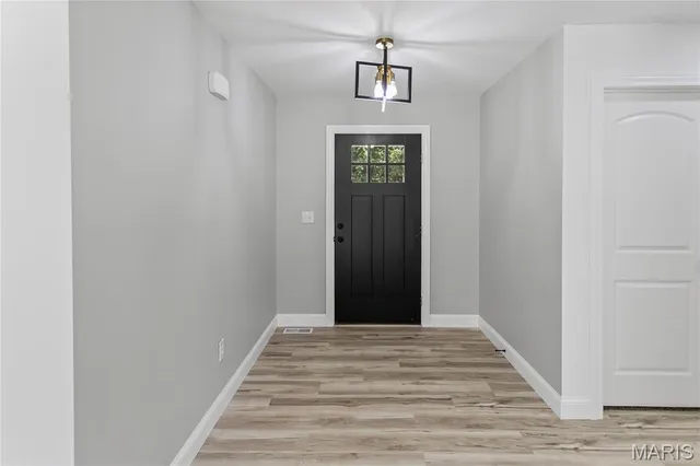 $319,000 | 1122 Redwing Court, Grafton, IL 62037