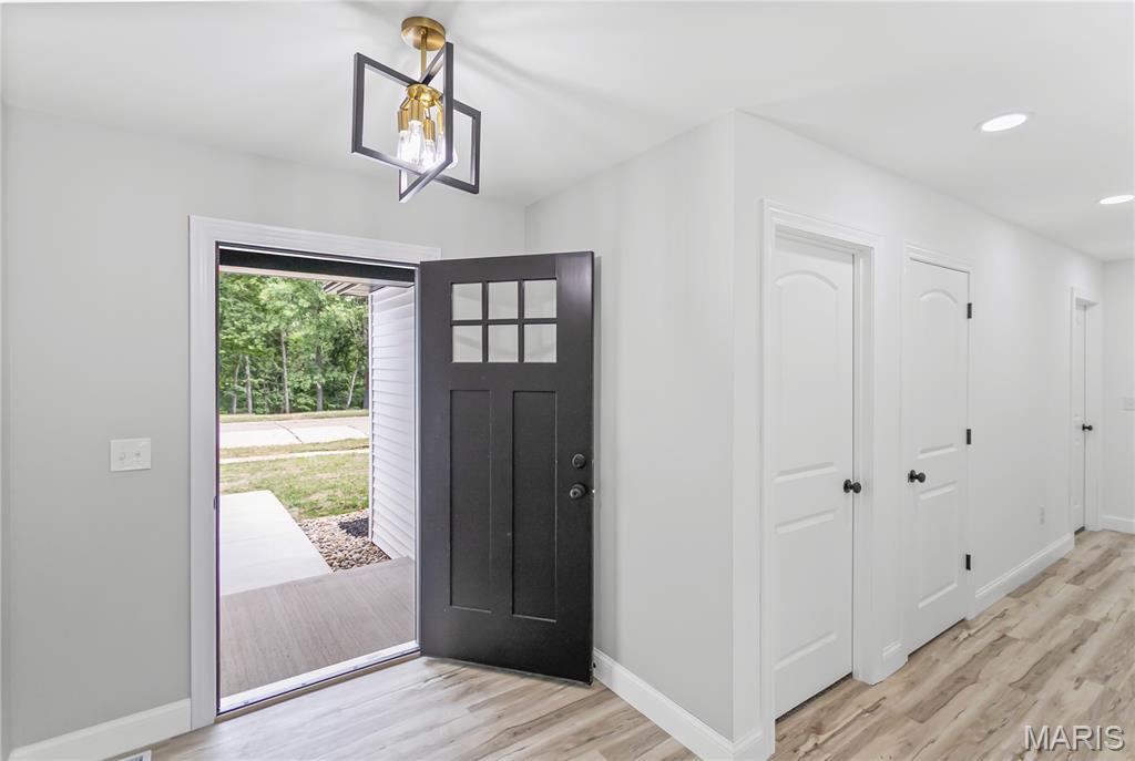 1122 Redwing Court Grafton, IL 62037 - Photo 10 of 39