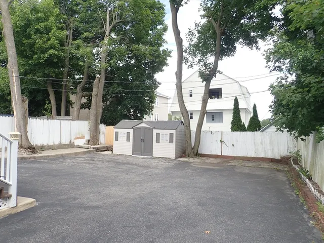 $429,800 | 10 Almont Avenue, Worcester, MA 01604