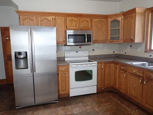 $429,800 | 10 Almont Avenue, Worcester, MA 01604