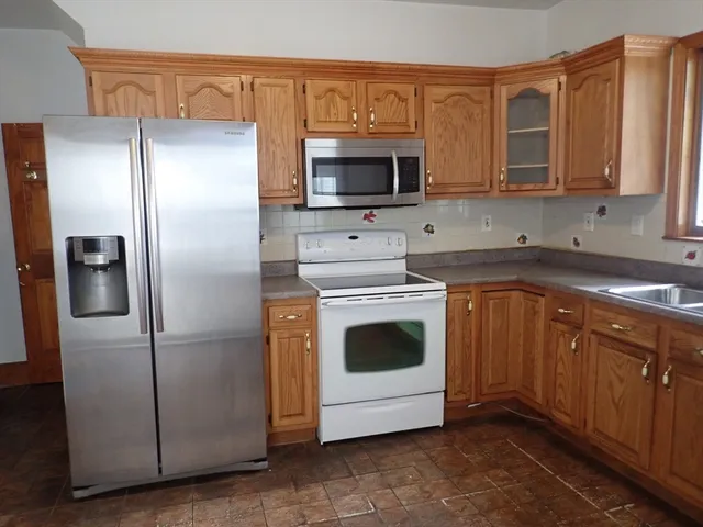 $429,800 | 10 Almont Avenue, Worcester, MA 01604