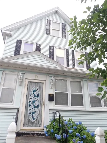 $429,800 | 10 Almont Avenue, Worcester, MA 01604