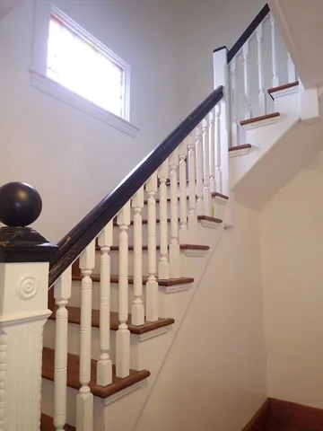 $429,800 | 10 Almont Avenue, Worcester, MA 01604