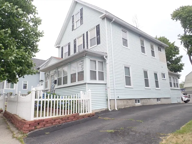 $429,800 | 10 Almont Avenue, Worcester, MA 01604