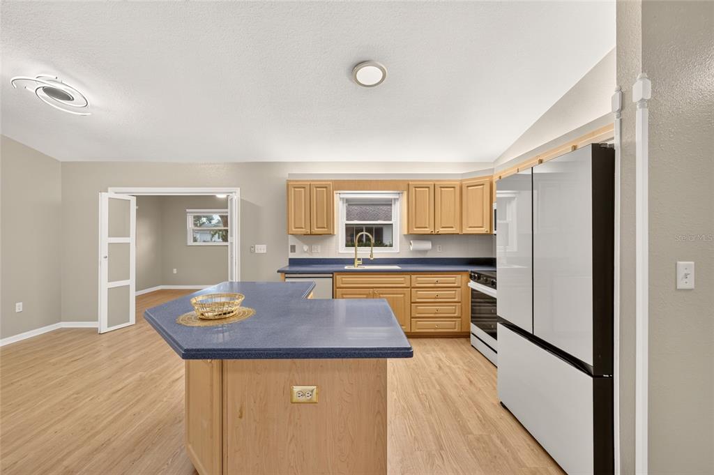 11661 Southwest 137th Loop Dunnellon, FL 34432 - Photo 13 of 79 Gallery Image 13