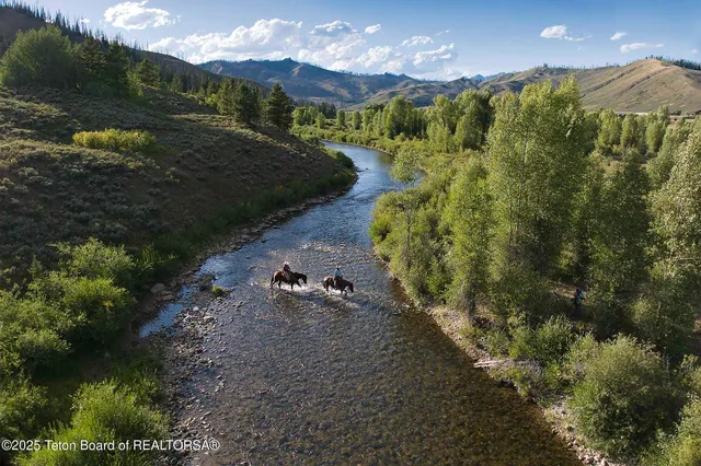 $2,970,000 | 14567 South Us Highway, Bondurant, WY 82922