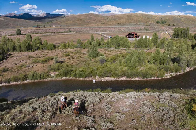 $2,970,000 | 14567 South Us Highway, Bondurant, WY 82922