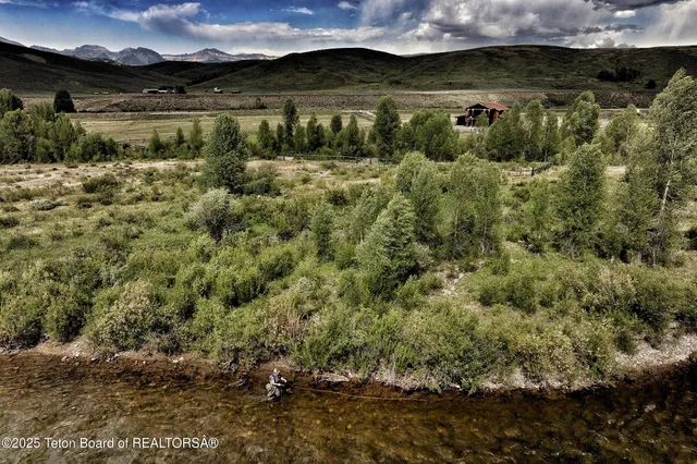 $2,970,000 | 14567 South Us Highway, Bondurant, WY 82922
