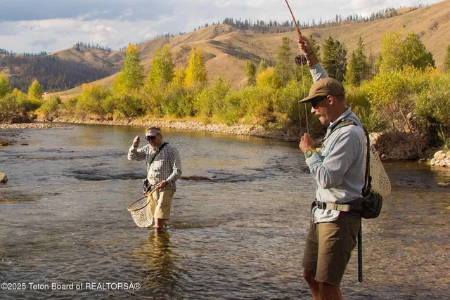 $2,970,000 | 14567 South Us Highway, Bondurant, WY 82922