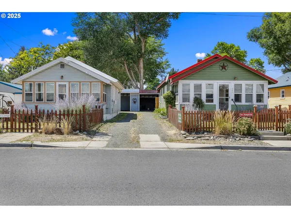 $375,000 | 310 North Canyon Boulevard, John Day, OR 97845