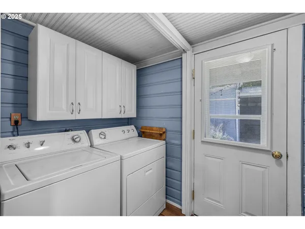 $375,000 | 310 North Canyon Boulevard, John Day, OR 97845