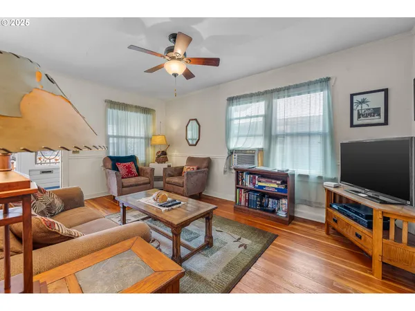 $375,000 | 310 North Canyon Boulevard, John Day, OR 97845