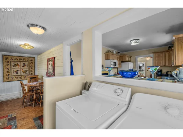 $375,000 | 310 North Canyon Boulevard, John Day, OR 97845