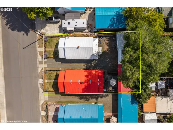 $375,000 | 310 North Canyon Boulevard, John Day, OR 97845