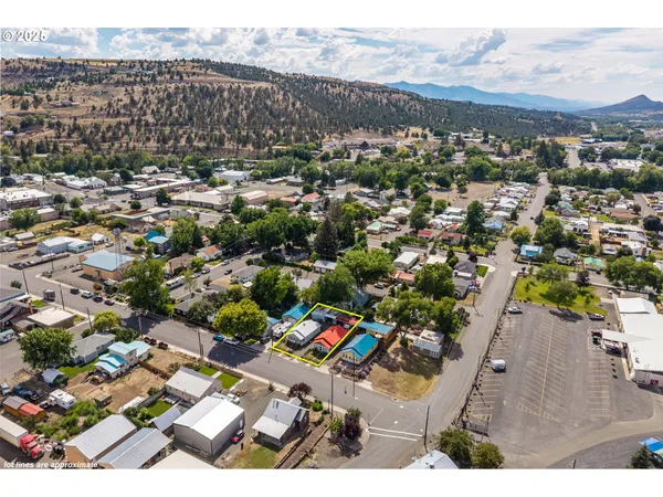 $375,000 | 310 North Canyon Boulevard, John Day, OR 97845