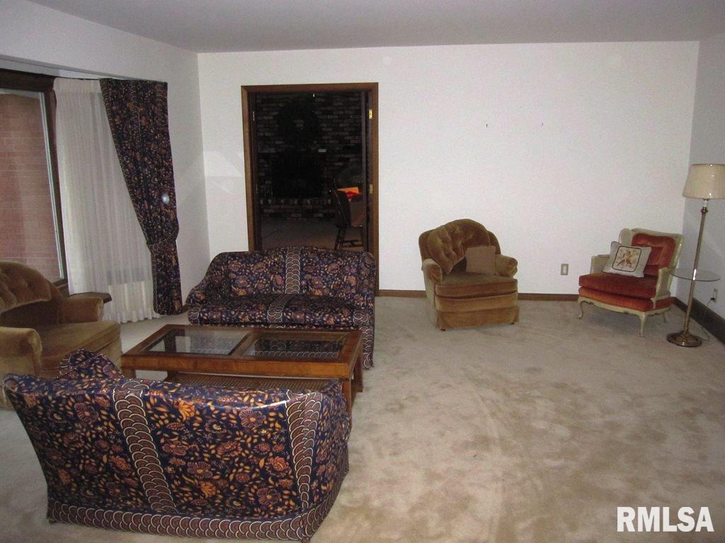 43 Watch Hill Road Rock Island, IL 61201 - Photo 6 of 16 Gallery Image 6
