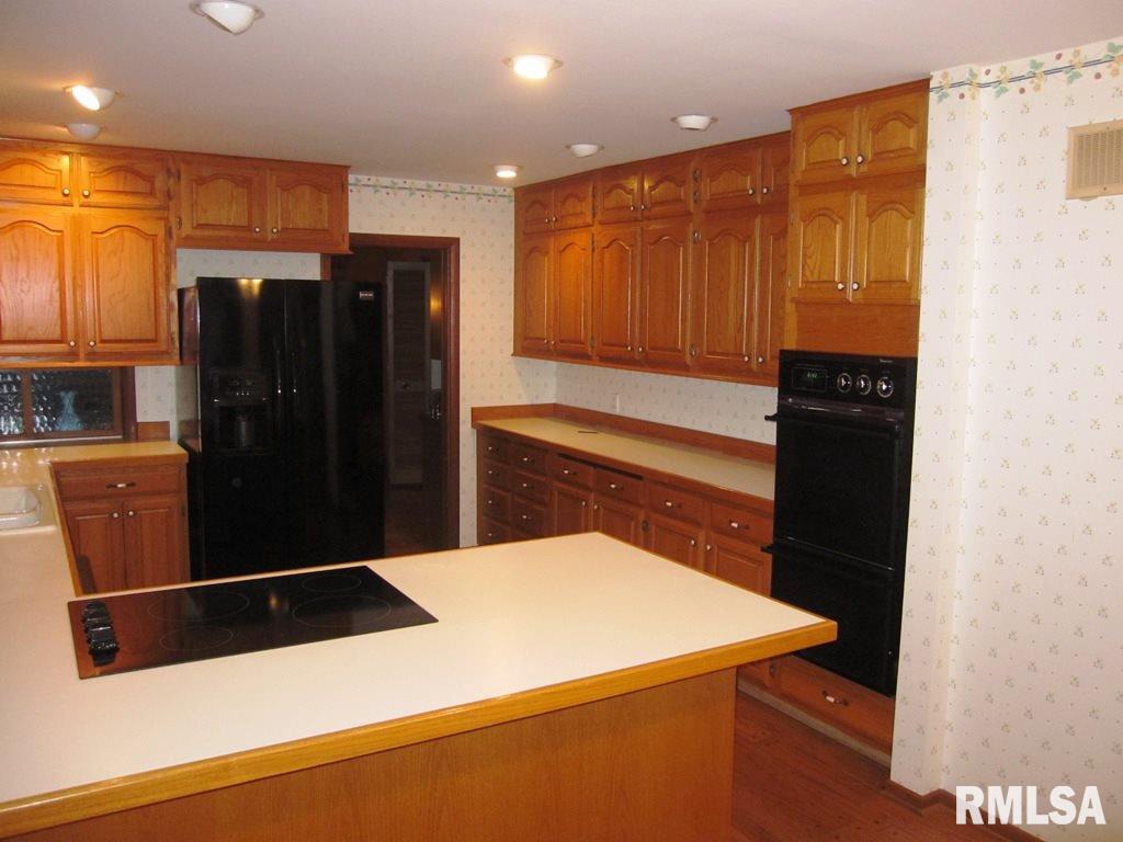 43 Watch Hill Road Rock Island, IL 61201 - Photo 8 of 16 Gallery Image 8