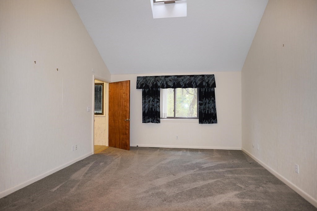 8 Coolidge Road Wayland, MA 01778 - Photo 11 of 33