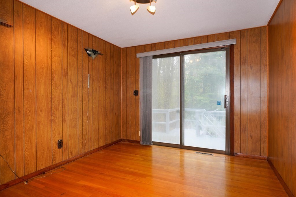 8 Coolidge Road Wayland, MA 01778 - Photo 17 of 33