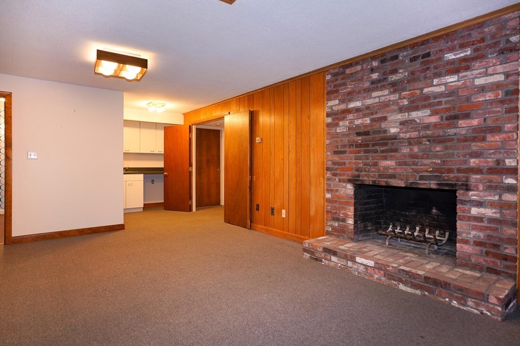 8 Coolidge Road Wayland, MA 01778 - Photo 22 of 33