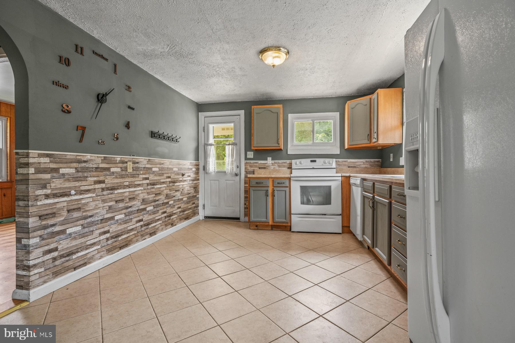 2881 Pricetown Road Temple, PA 19560 - Photo 12 of 31