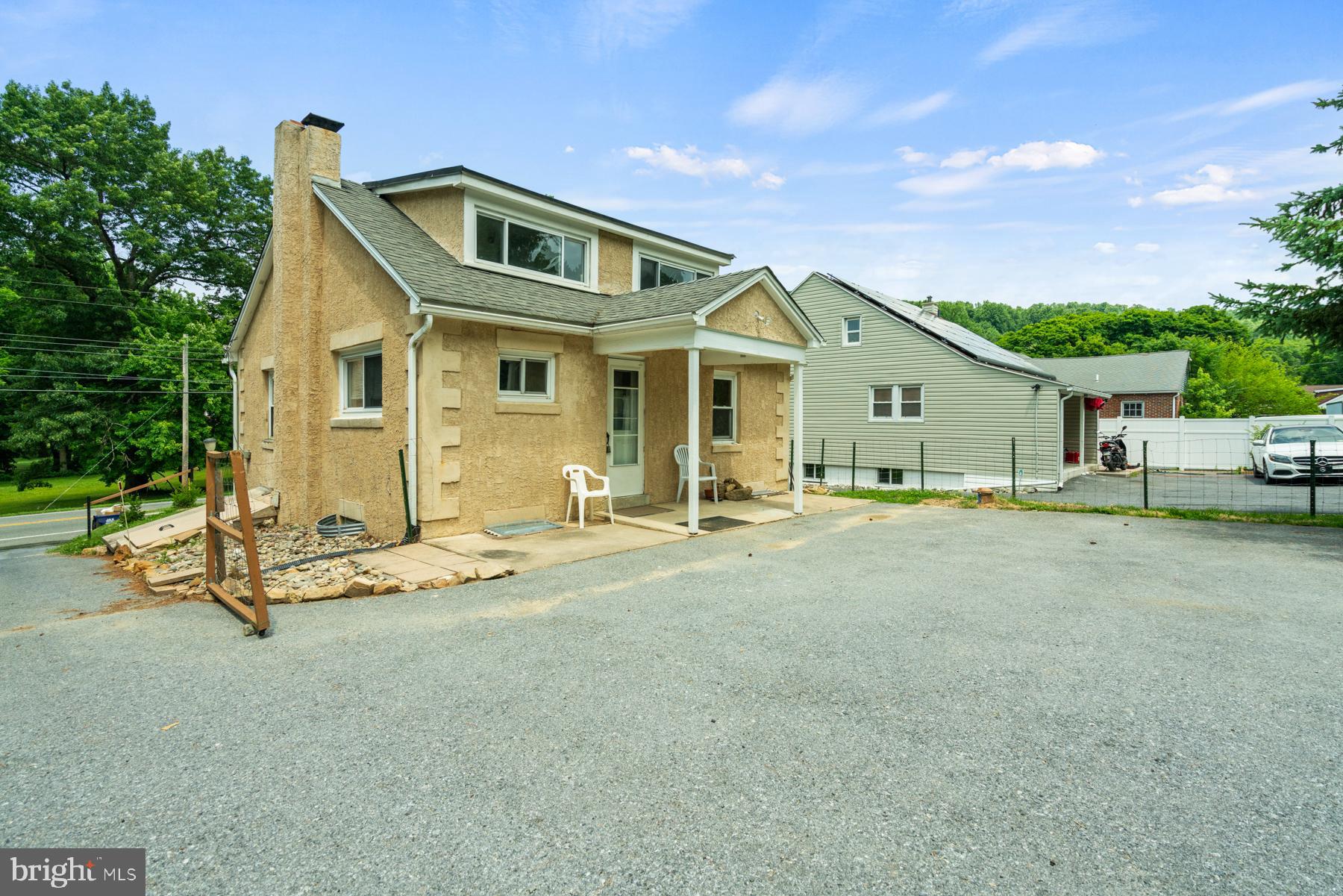 2881 Pricetown Road Temple, PA 19560 - Photo 2 of 31