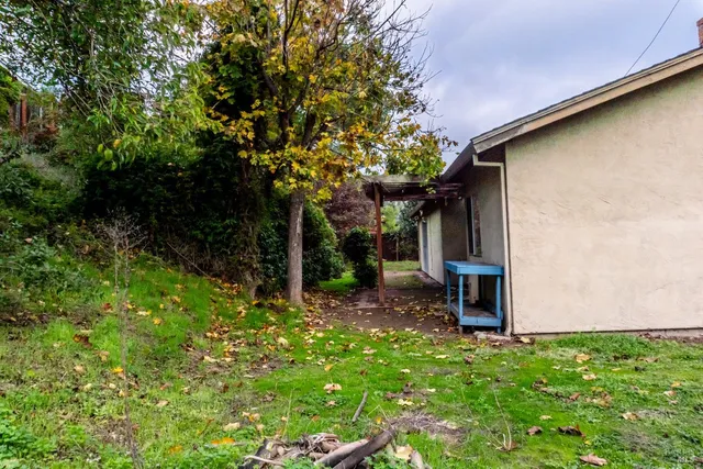 a view of a storage & utility room