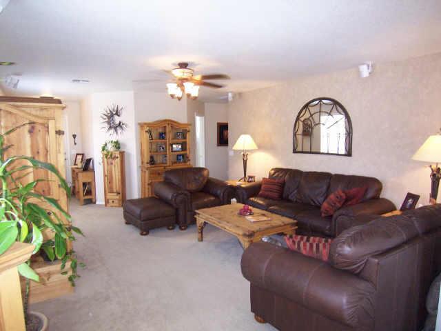 934 East Pedro Road Phoenix, AZ 85042 - Photo 3 of 6 Additional Photo