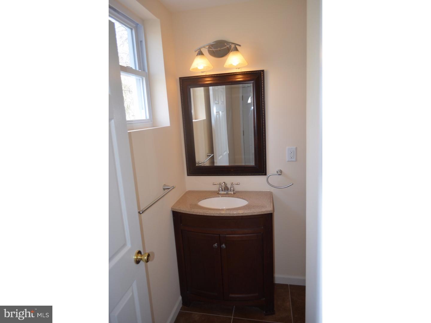 7318 Dungan Road Philadelphia, PA 19111 - Photo 6 of 25 Gallery Image 6