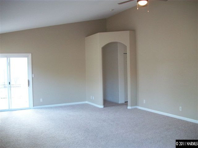 10055 Stonefield Drive Reno, NV 89521 - Photo 5 of 7 an empty room with window