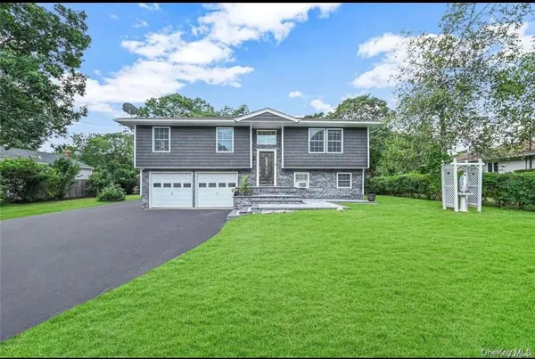 $3,900 | 262 North Dunton Avenue, Patchogue, NY 11772