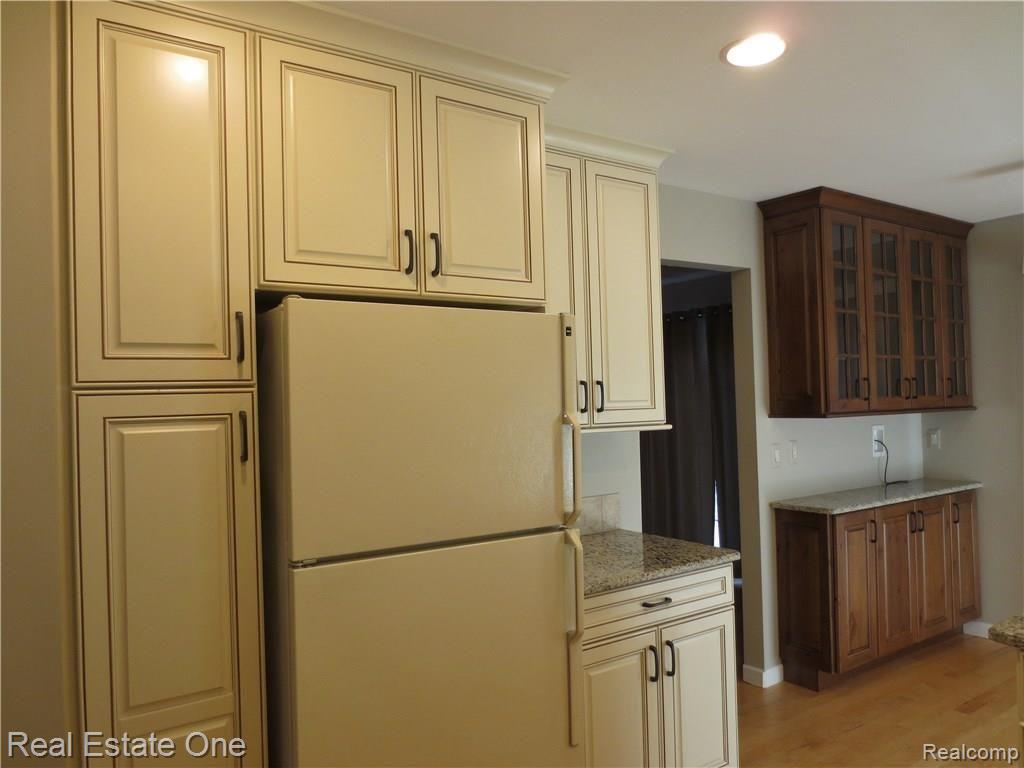 1235 Candlestick Lane, Unit 125 Rochester Hills, MI 48306 - Photo 15 of 31