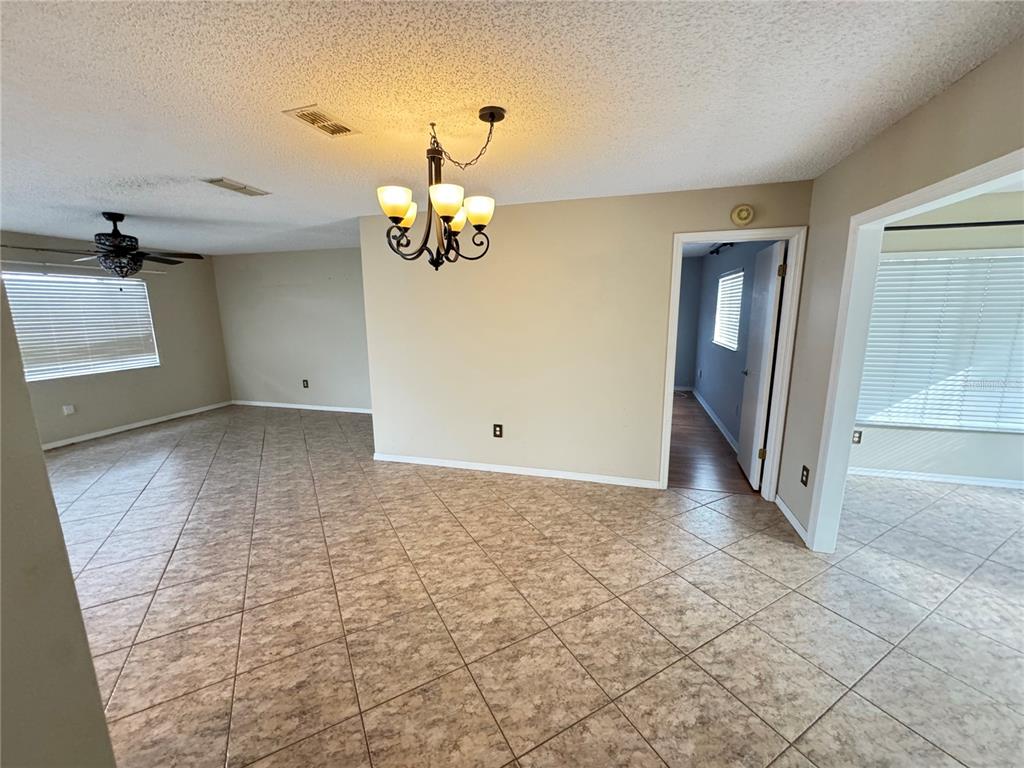 6286 Southwest 110th Street Ocala, FL 34476 - Photo 4 of 14