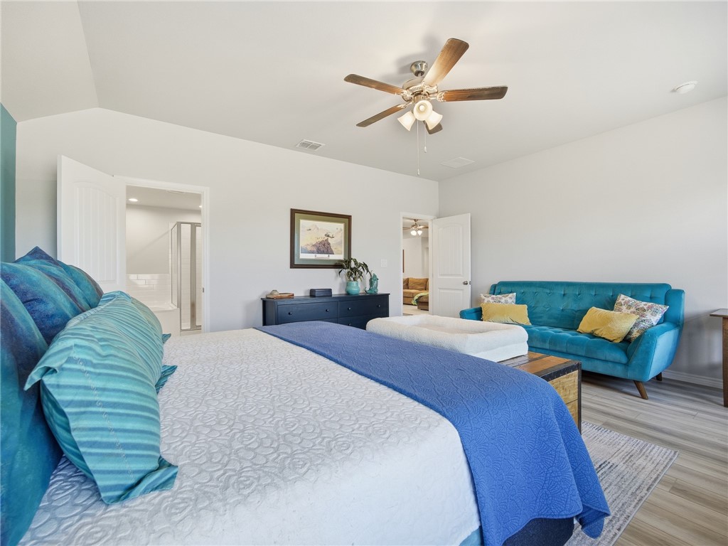 7938 Rancho Vista Boulevard East Corpus Christi, TX 78414 - Photo 20 of 37 Primary Bedroom
