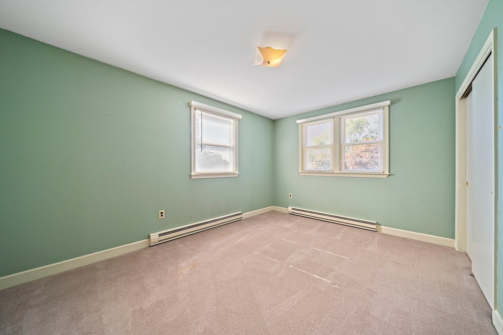 4 Robinwood Road Norwood, MA 02062 - Photo 12 of 36 Gallery Image 12