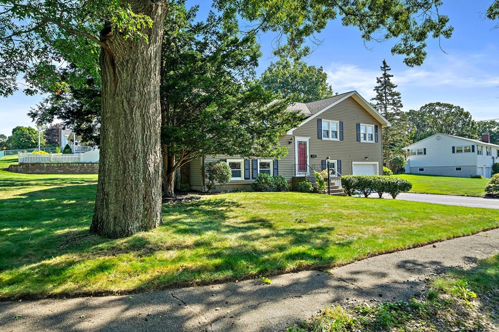 4 Robinwood Road Norwood, MA 02062 - Photo 33 of 36 Gallery Image 33