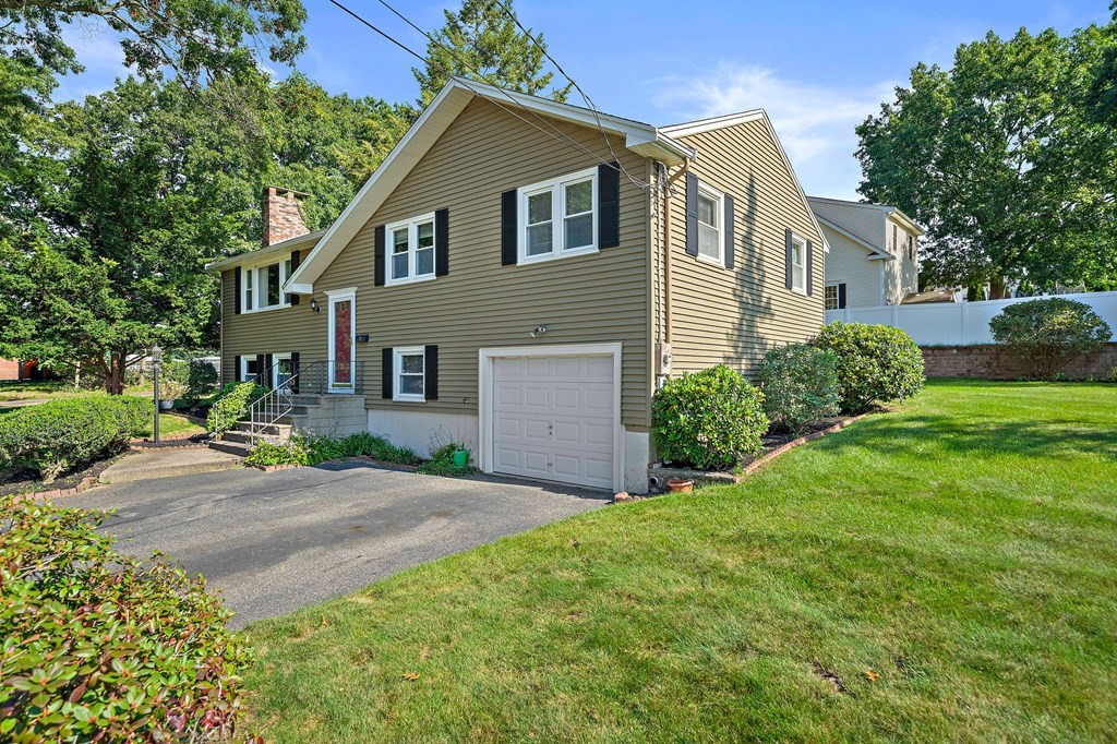 4 Robinwood Road Norwood, MA 02062 - Photo 34 of 36 Gallery Image 34
